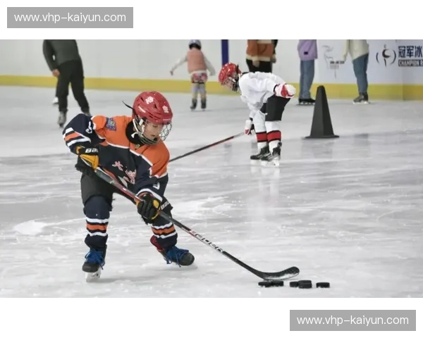 冰球移动端：随身冰场，热血随行